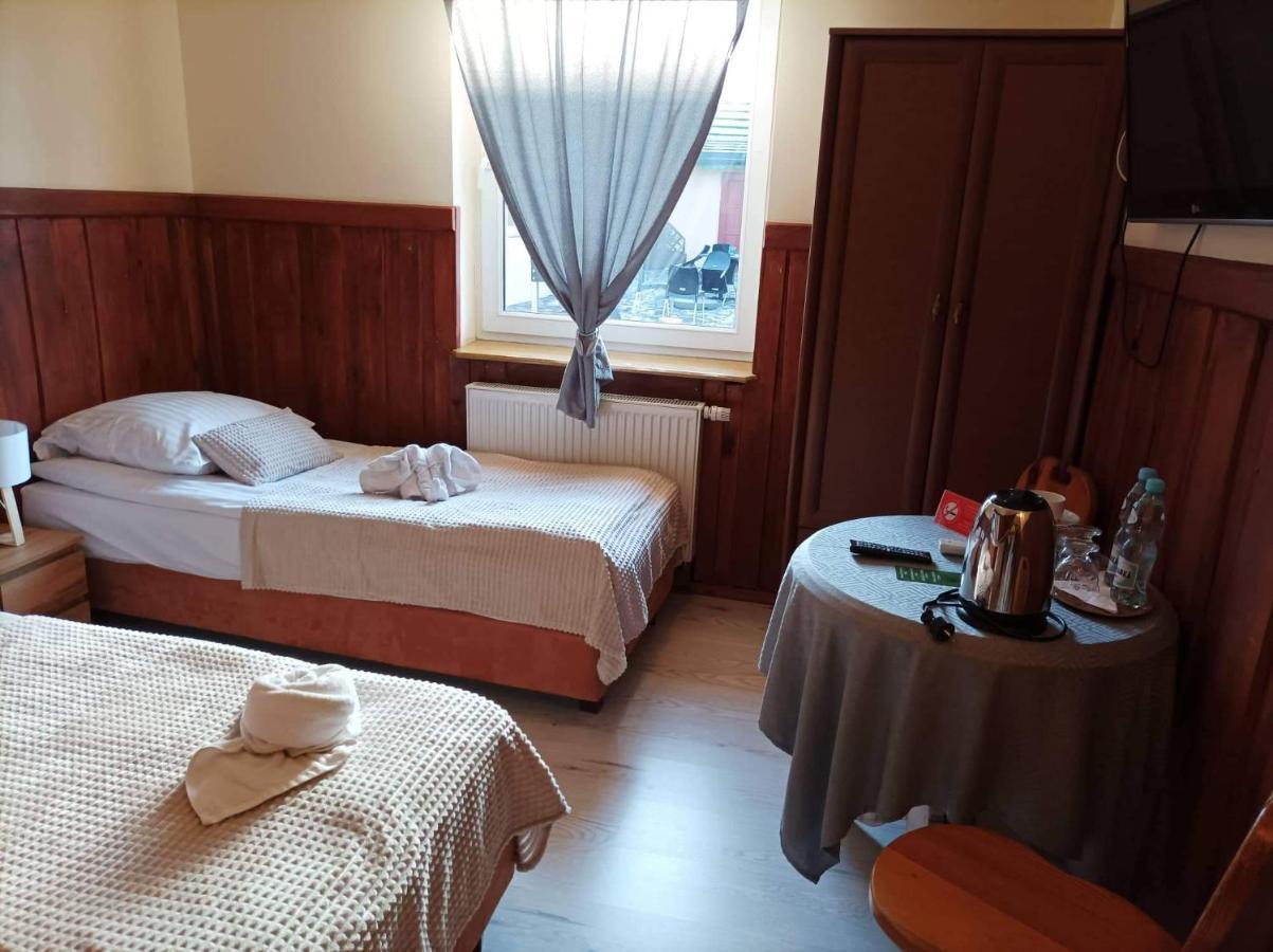 Karczma Michelle Hotel Jankowice  Kültér fotó