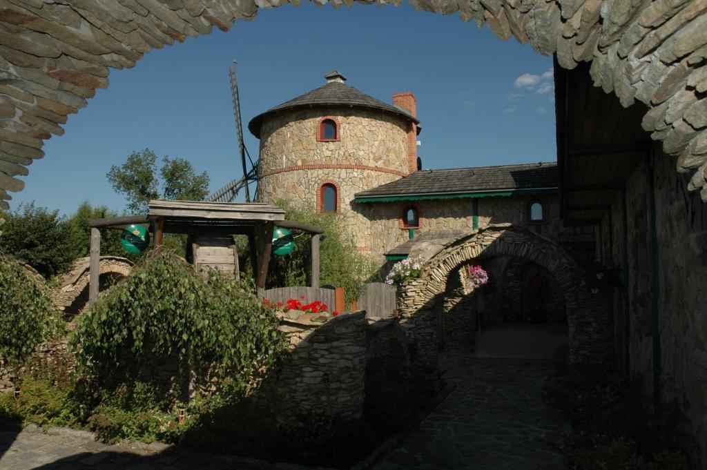 Karczma Michelle Hotel Jankowice  Kültér fotó