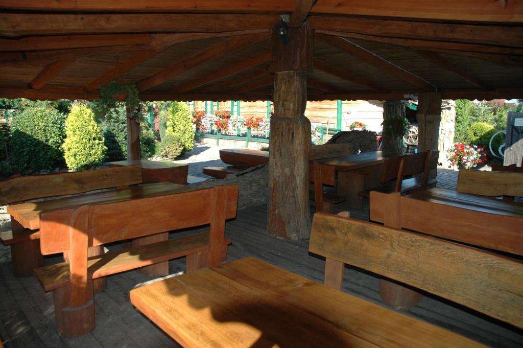Karczma Michelle Hotel Jankowice  Kültér fotó